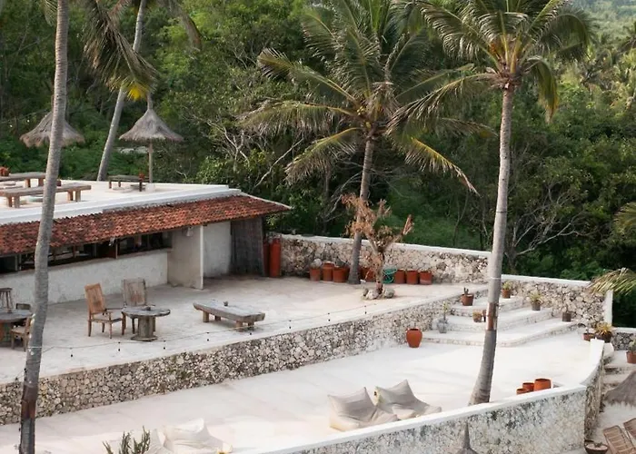 The Raja Lima Hotel Polilit